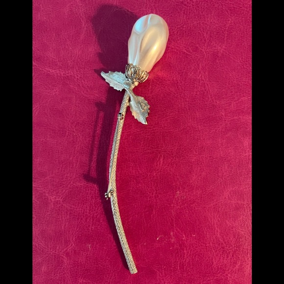 lisa Jewelry - Vintage LISA Huge Pearl Flower BROOCH 6 inches Long Silver Plate New